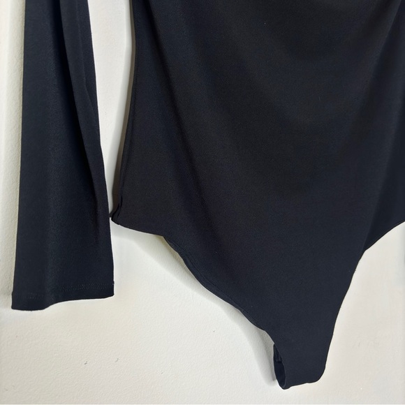 Alice + Olivia Stacey Bendet Air Black Off The Shoulder Back Zip Bodysuit Size L - Picture 5 of 12